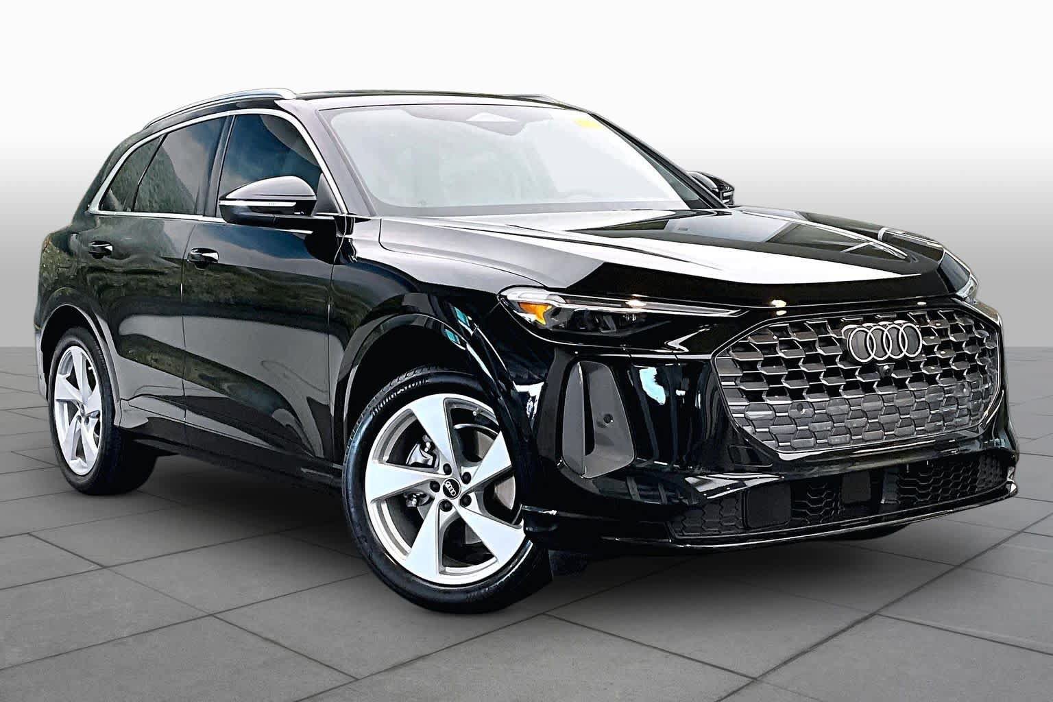 Certified 2025 Audi Q5 Prestige AWD/4WD image 3