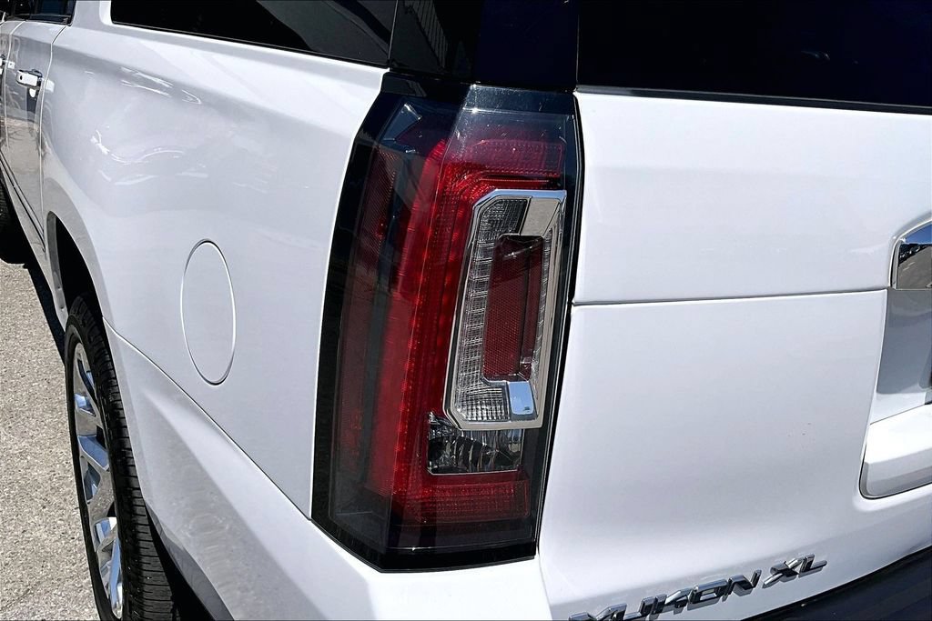 Used 2020 GMC Yukon XL Denali w/ Denali Ultimate Package AWD/4WD image 23