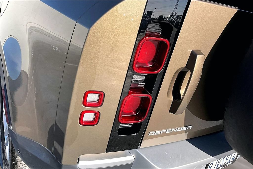 Certified 2024 Land Rover Defender 110 S AWD/4WD image 21