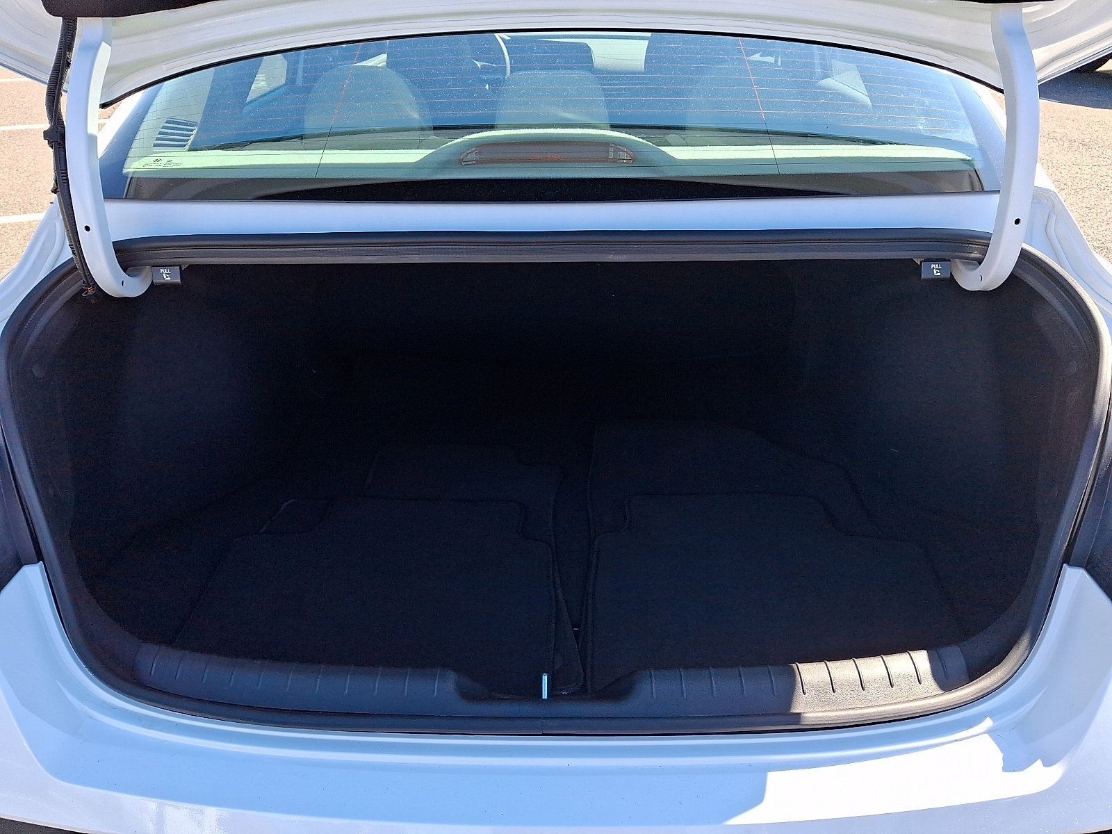 Certified 2025 Hyundai Elantra Sport FWD image 29