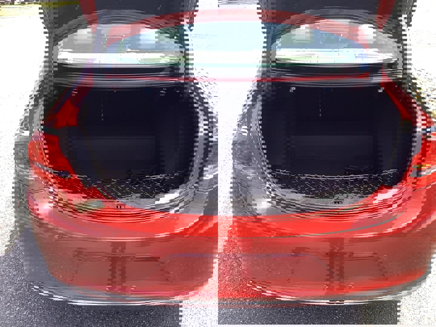 Used 2018 Buick LaCrosse Essence w/ Sights and Sounds Package image 7