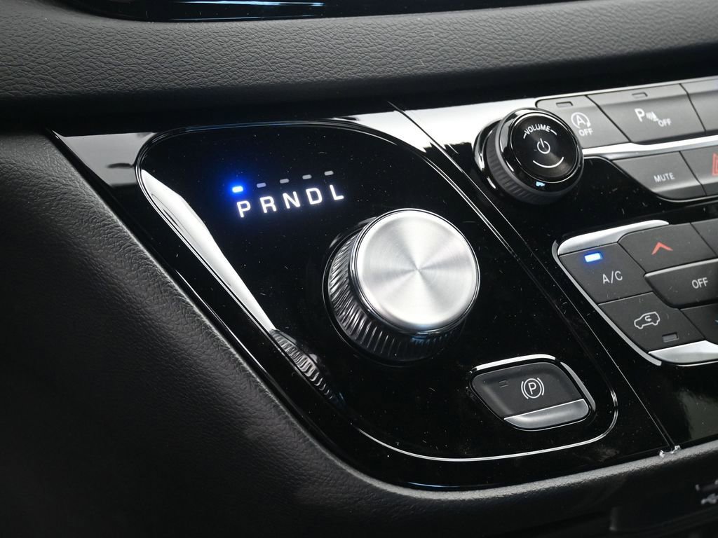 New 2026 Chrysler Voyager LX image 17