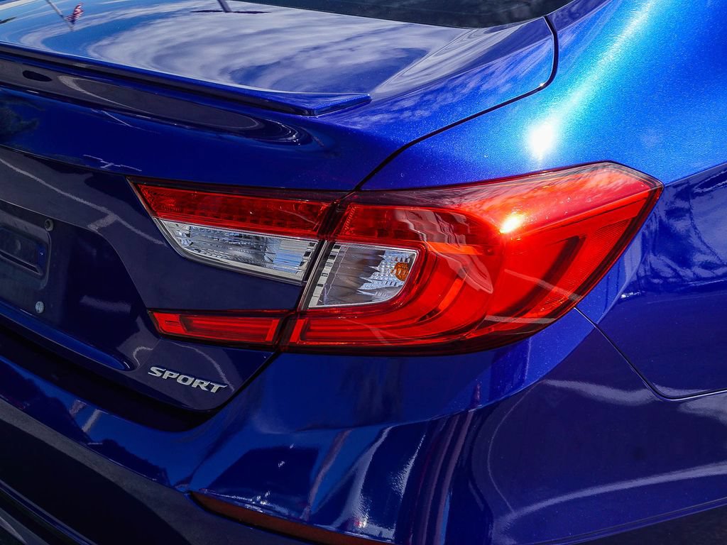 Used 2018 Honda Accord Sport image 7