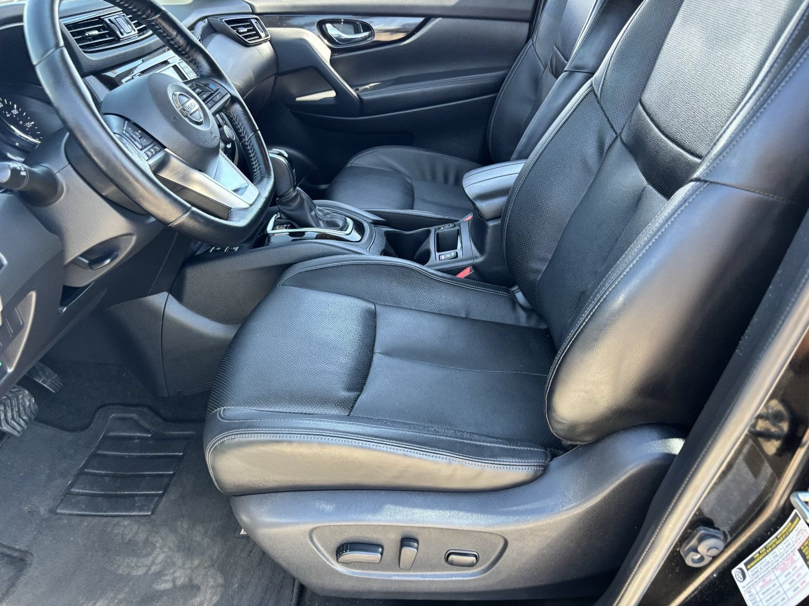 Certified 2021 Nissan Rogue Sport SL w/ Premium Package FWD image 20