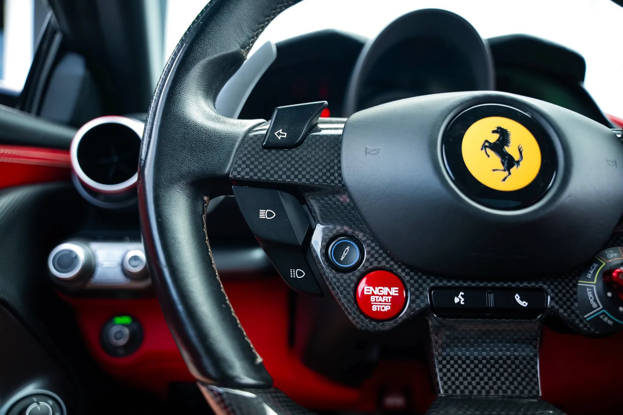 Used 2019 Ferrari 812 Superfast RWD image 22