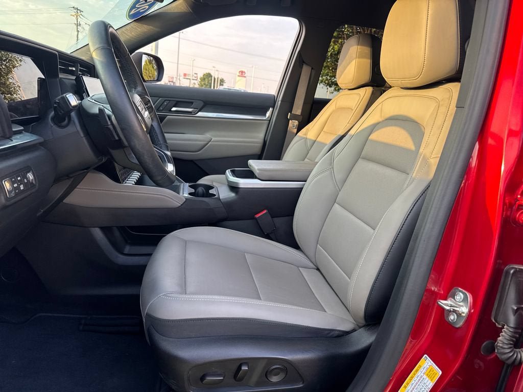 Used 2025 GMC Terrain Elevation w/ Elevation Premium Package AWD/4WD image 15