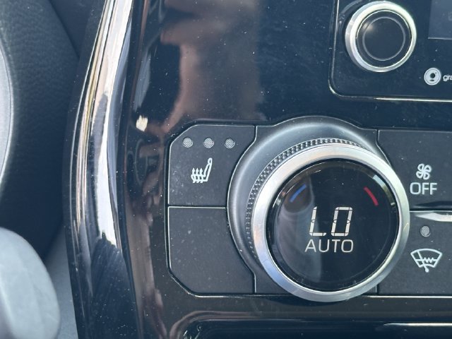 Used 2021 Toyota Highlander XLE AWD/4WD image 20