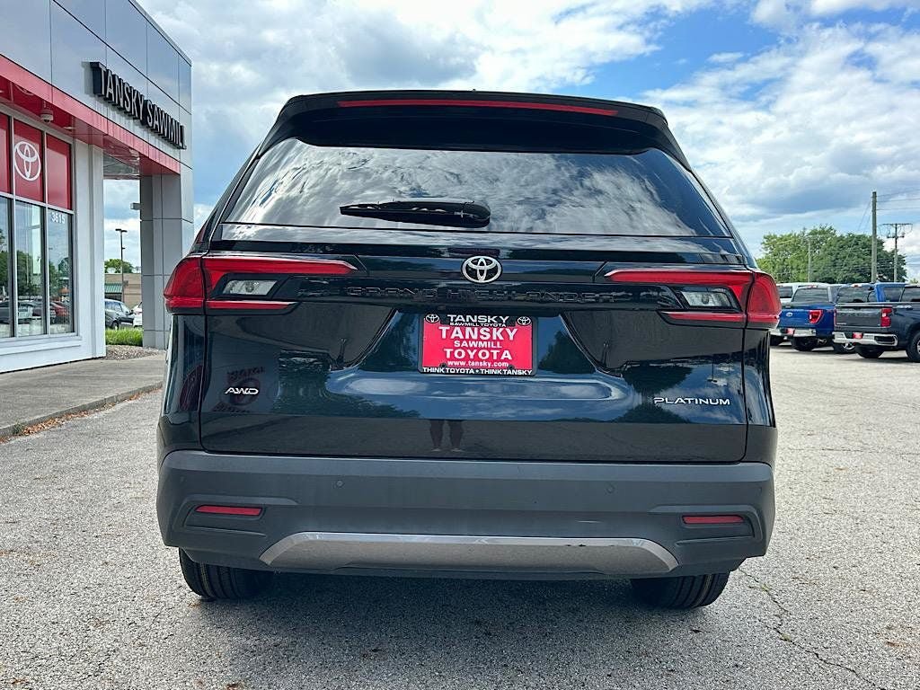 Certified 2025 Toyota Grand Highlander AWD image 4