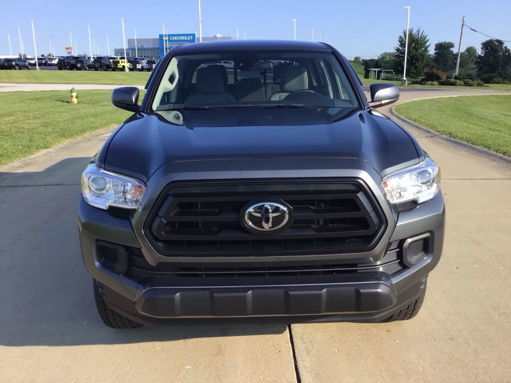 Used 2023 Toyota Tacoma SR AWD/4WD image 2