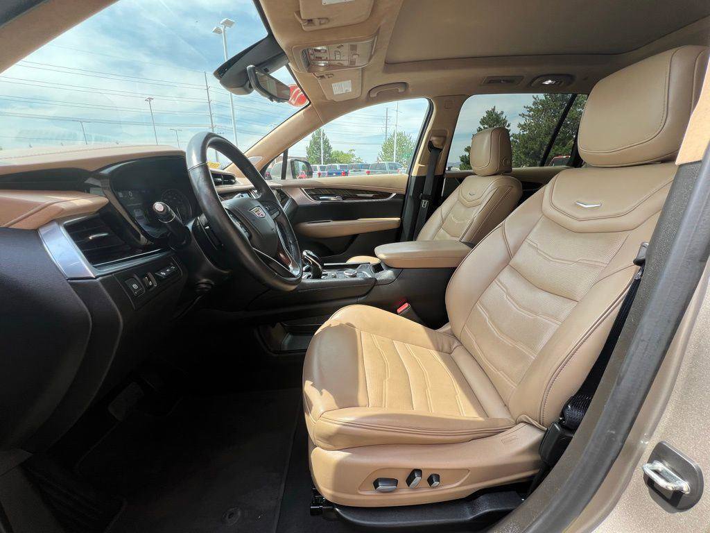 Used 2022 Cadillac XT6 Premium Luxury w/ Platinum Package image 30