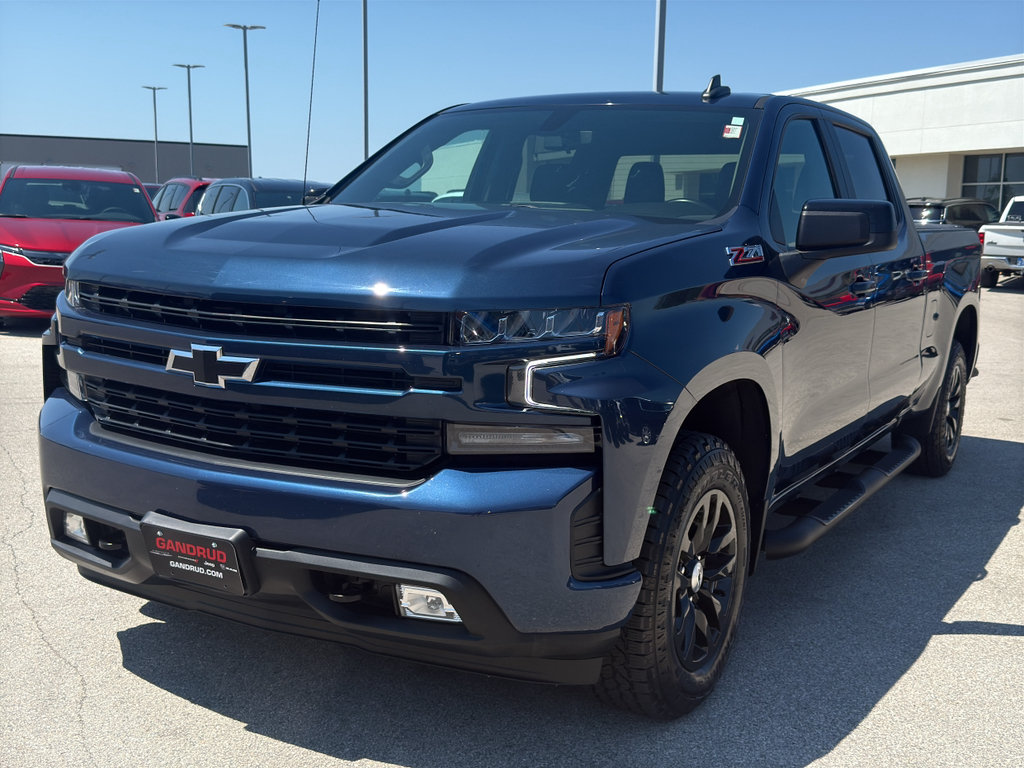 Used 2022 Chevrolet Silverado 1500 RST w/ Z71 Off-Road Package AWD/4WD image 2