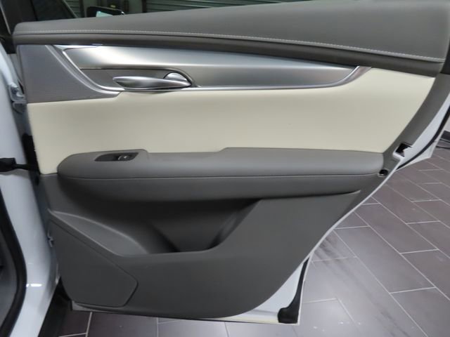 Certified 2023 Cadillac XT5 Premium Luxury w/ Technology Package FWD image 13