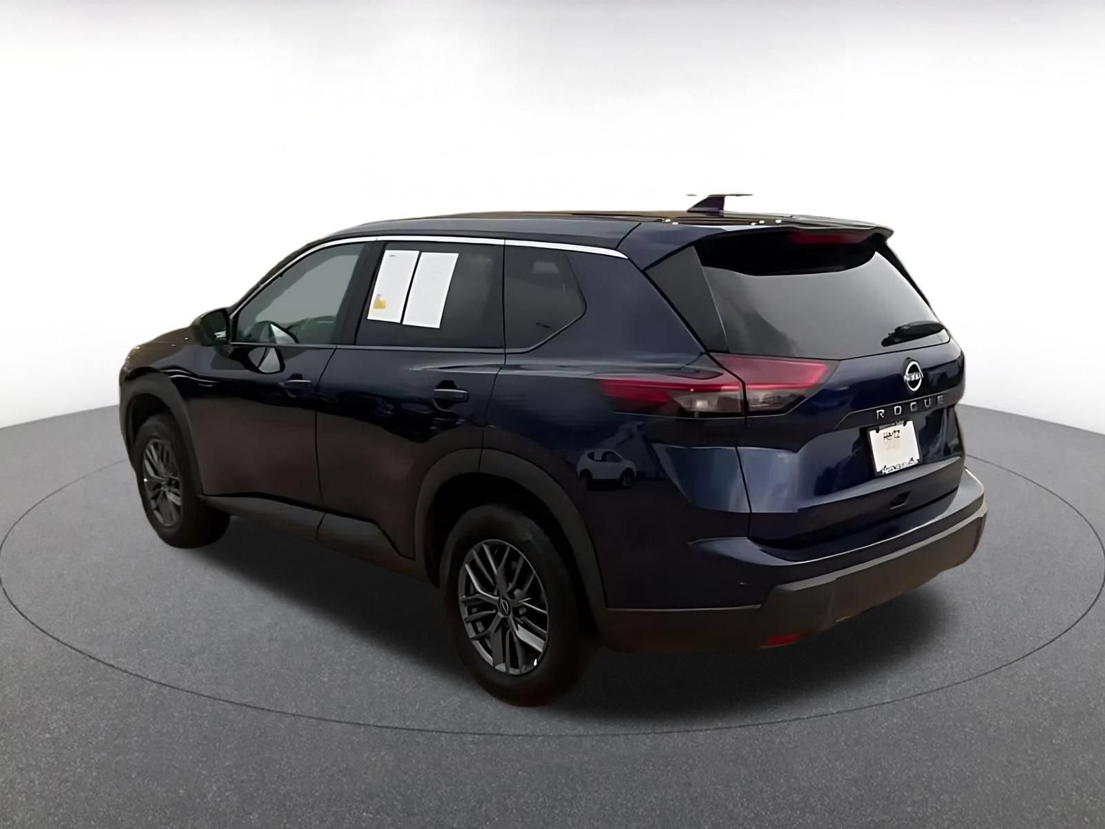 Used 2026 Nissan Rogue SV AWD/4WD image 10