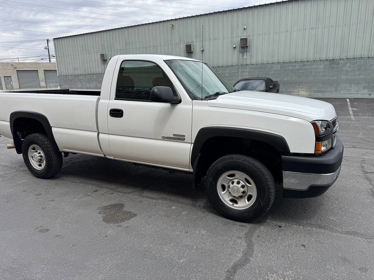 Used 2007 Chevrolet Silverado 2500 W/T w/ Heavy-Duty Power Package RWD image 11