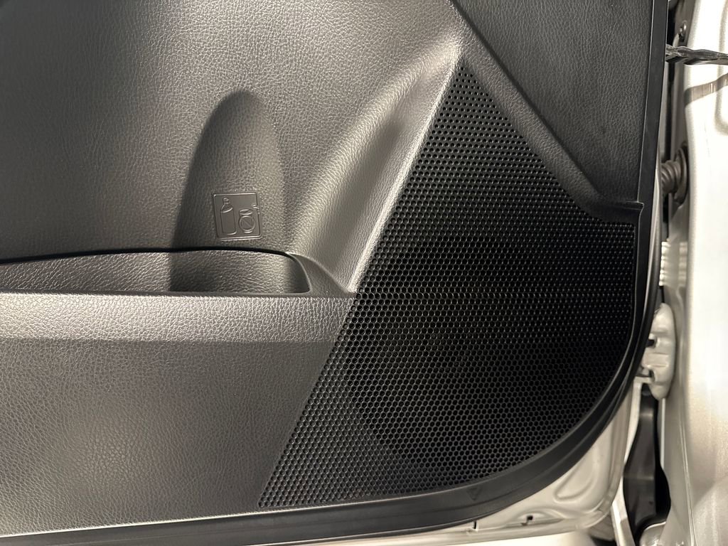 Used 2014 Toyota Corolla LE FWD image 18