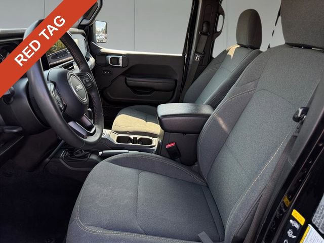Used 2024 Jeep Wrangler Unlimited image 10