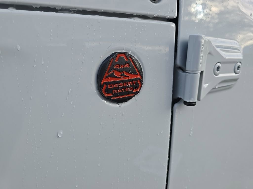 Used 2023 Jeep Gladiator Mojave w/ Trailer Tow Package image 32