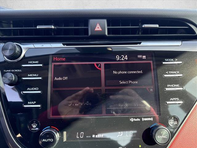 Used 2020 Toyota Camry XSE FWD image 17