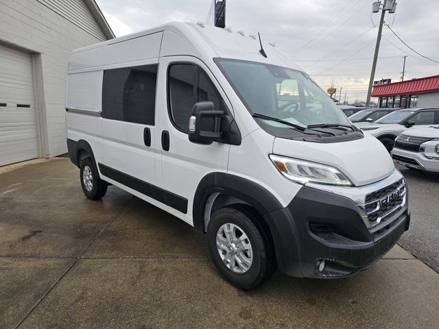 New 2025 RAM ProMaster 1500 w/ Quick Order Package 22G SLT image 3