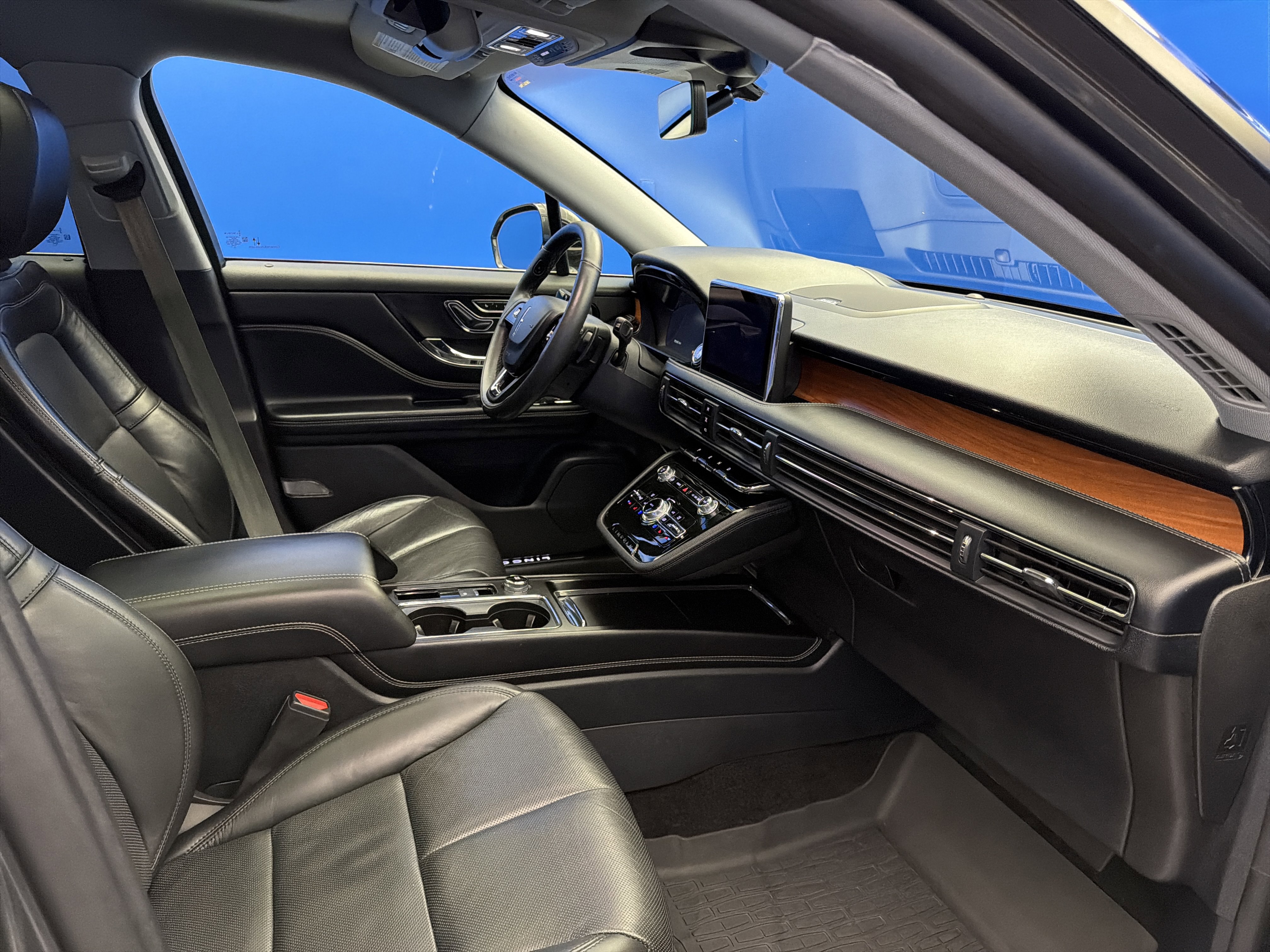 Used 2020 Lincoln Corsair Reserve w/ Equipment Group 201A image 25