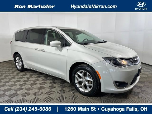 Used 2019 Chrysler Pacifica Touring Plus w/ Tire & Wheel Group image 1