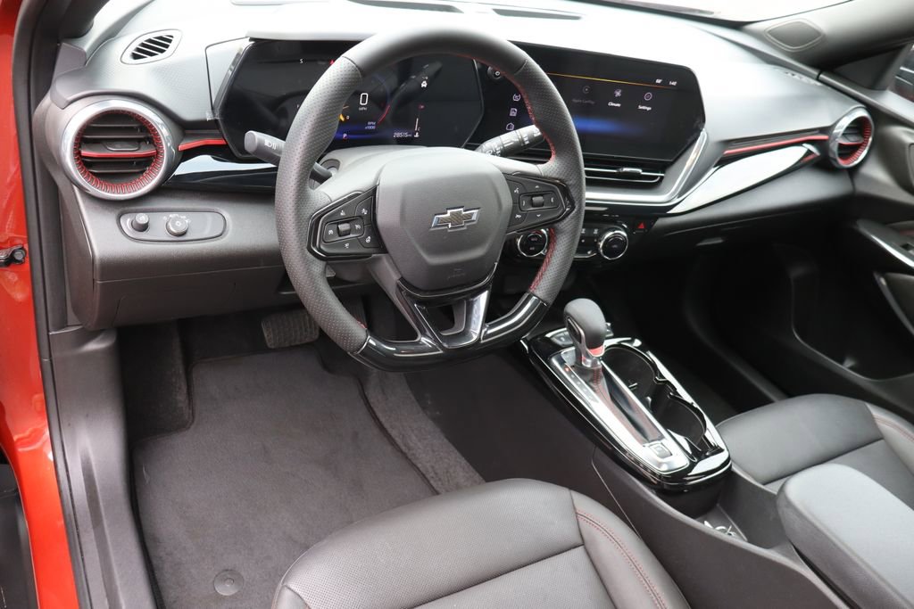 Used 2024 Chevrolet Trax RS w/ Sunroof Package image 5