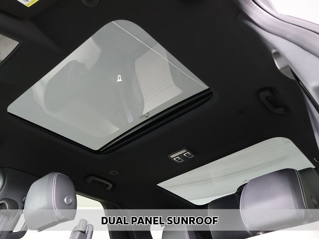 Used 2021 Land Rover Discovery S R-Dynamic image 4