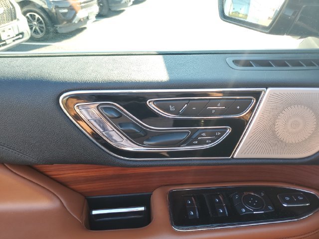 Used 2020 Lincoln Navigator Reserve w/ Equipment Group 208A Reserve AWD/4WD image 22