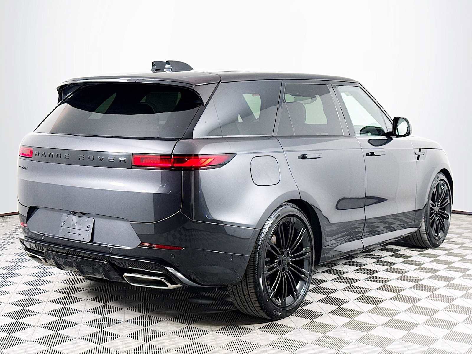 New 2026 Land Rover Range Rover Sport Dynamic SE AWD/4WD image 5