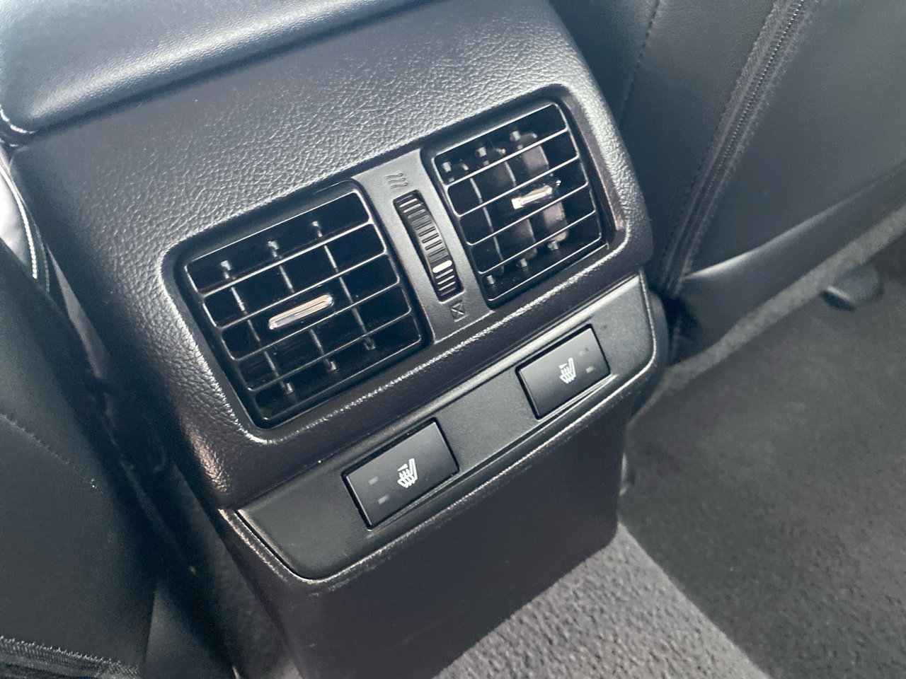 Used 2015 Subaru Legacy 3.6R Limited image 14