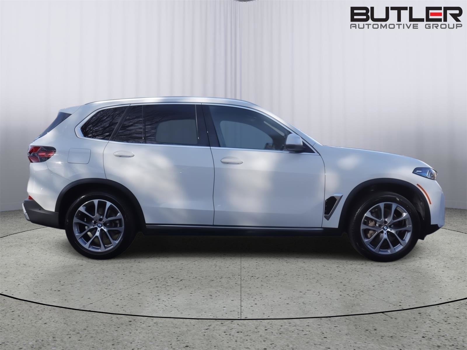 Used 2024 BMW X5 xDrive40i w/ Premium Package image 8