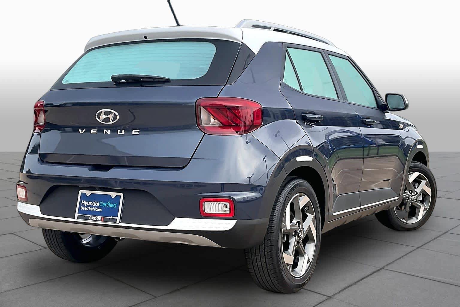 Certified 2025 Hyundai Venue Limited FWD image 13