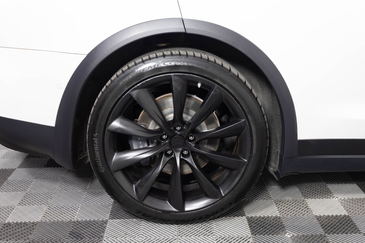 Used 2020 Tesla Model X Long Range image 42