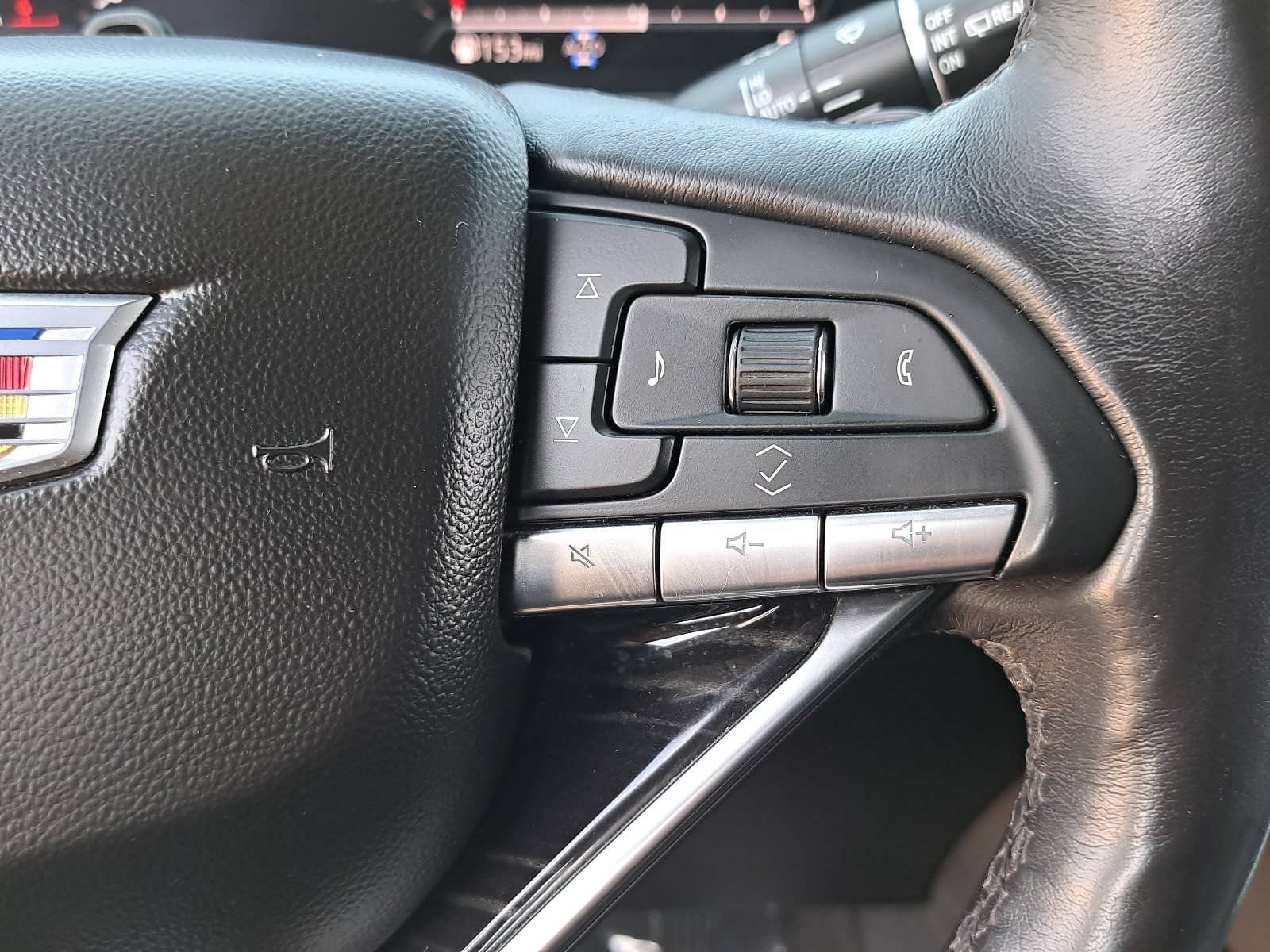 Used 2023 Cadillac Escalade ESV Sport AWD/4WD image 20