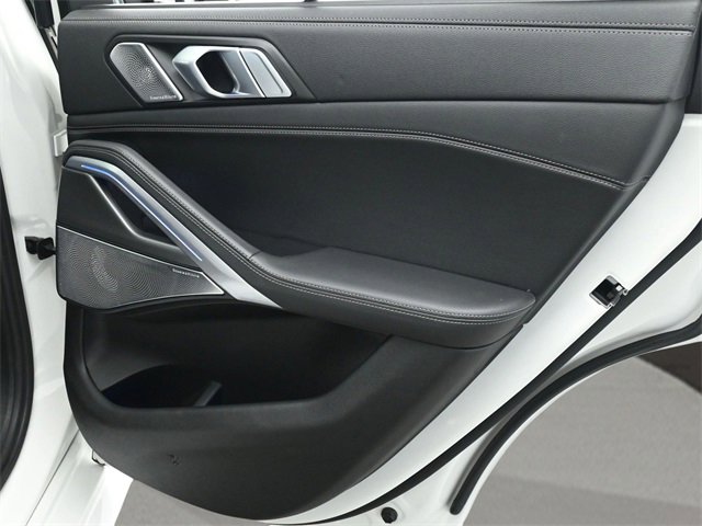 Used 2020 BMW X6 M50i w/ Executive Package image 17