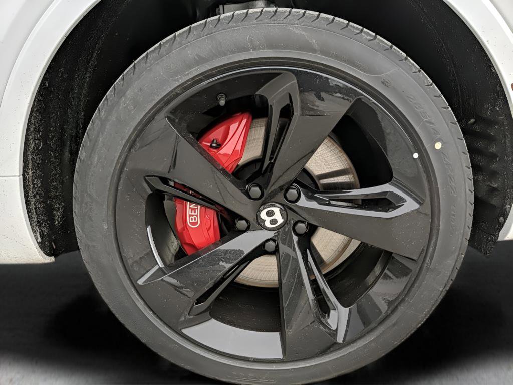 Used 2023 Bentley Bentayga Extended Wheelbase image 14
