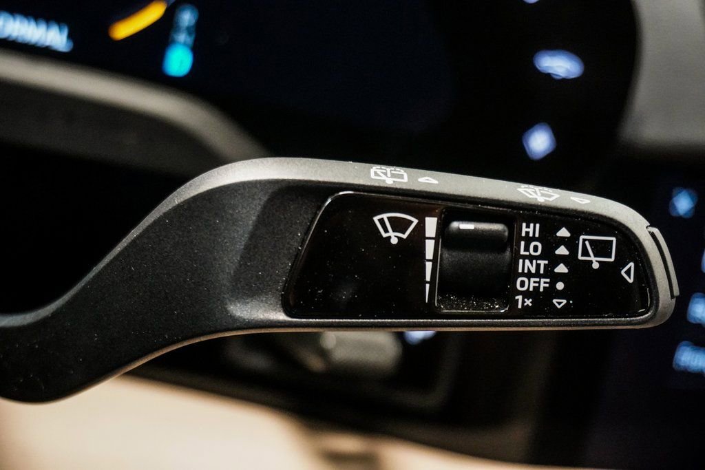 Used 2022 Porsche Taycan 4 Cross Turismo image 31