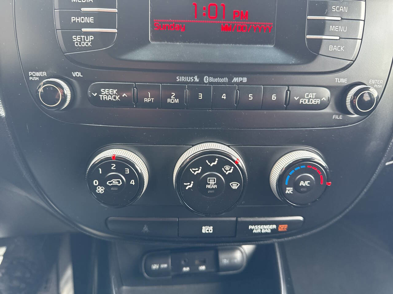 Used 2015 Kia Soul image 29