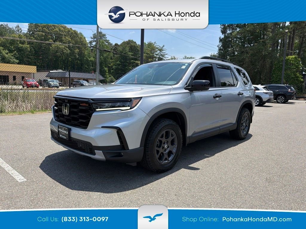 Certified 2025 Honda Pilot TrailSport