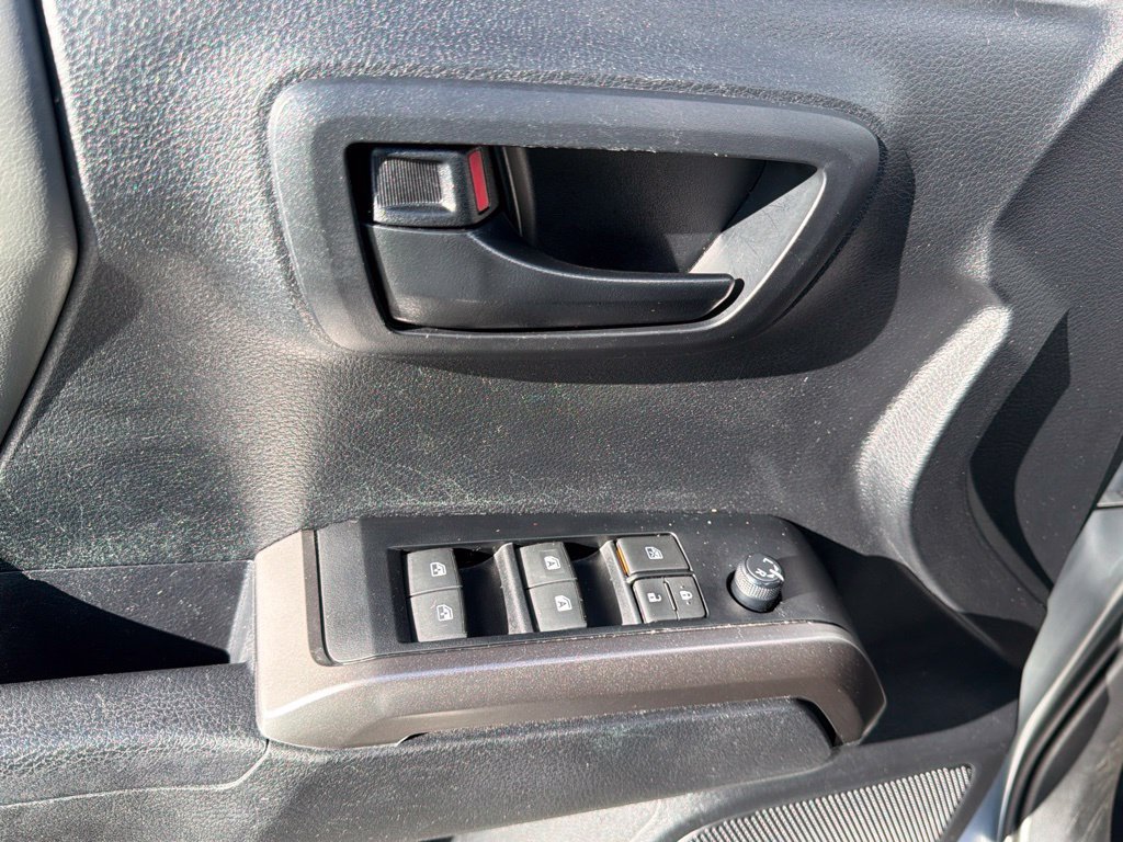 Used 2023 Toyota Tacoma SR5 w/ Technology Package AWD/4WD image 8