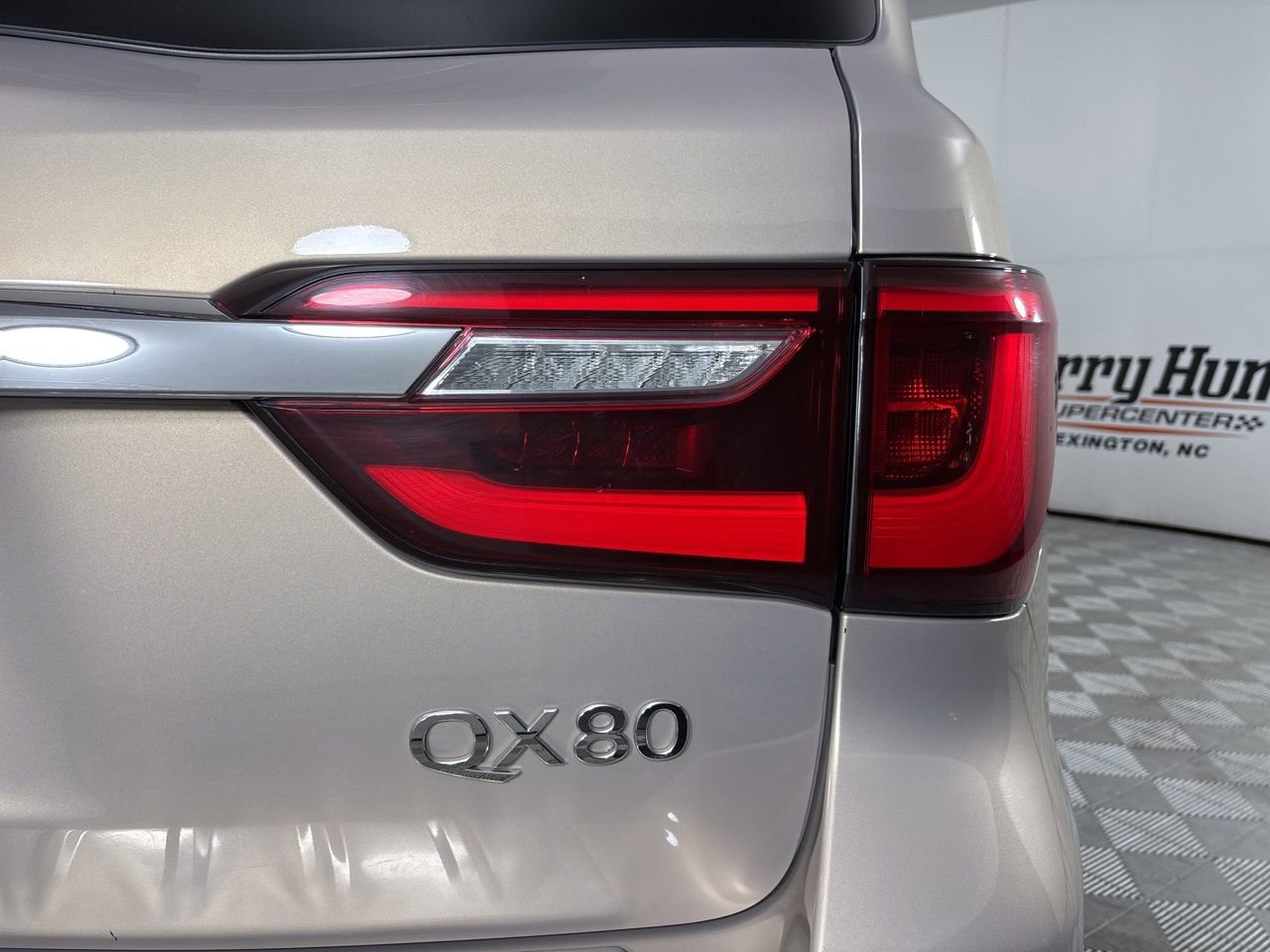 Used 2021 INFINITI QX80 Luxe image 38