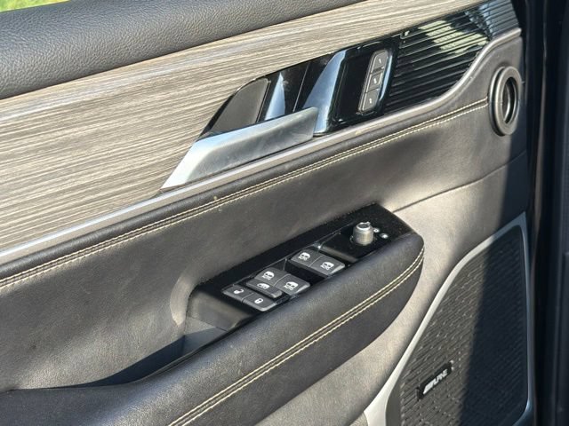Used 2024 Jeep Wagoneer L Series II w/ Flexible Seating Group AWD/4WD image 19