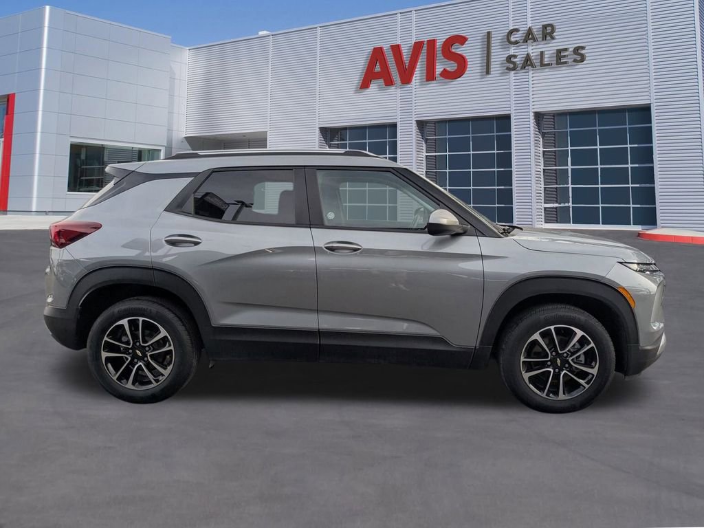 Used 2025 Chevrolet TrailBlazer LT image 7