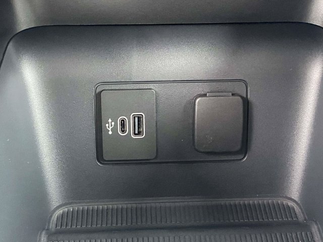 New 2026 Ford Explorer Active w/ Active Comfort Package RWD image 17