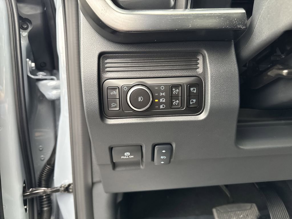 New 2026 Ford F350 Lariat w/ Lariat Ultimate Package image 28