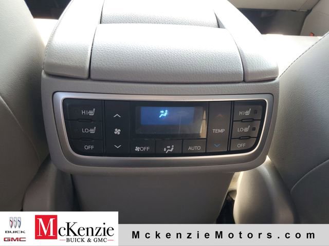 Used 2018 Toyota Highlander Limited Platinum AWD/4WD image 27