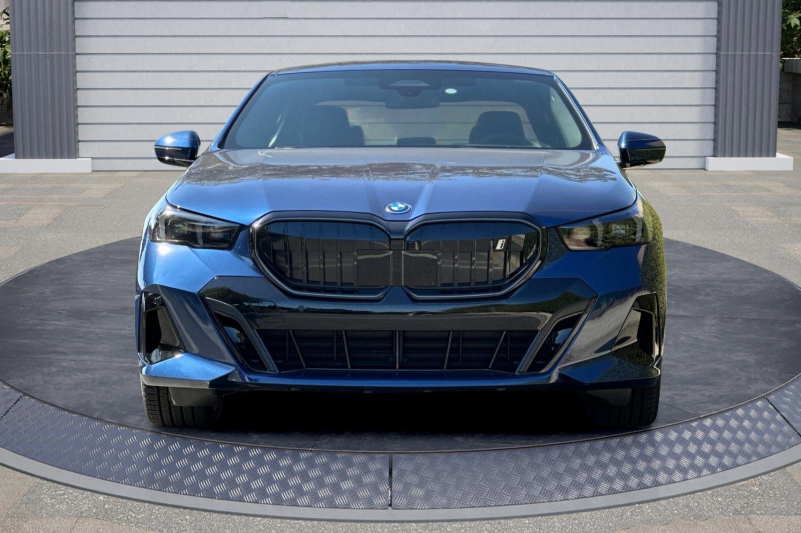 New 2026 BMW i5 eDrive40 w/ M Sport Package image 2