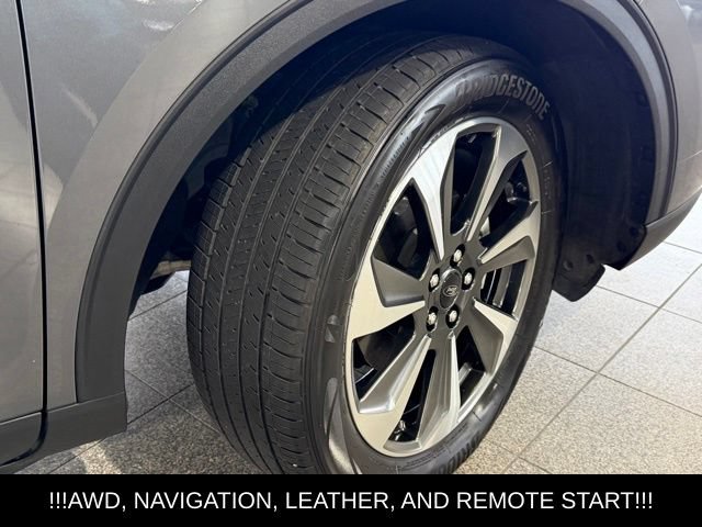 Used 2023 Ford Escape Platinum AWD/4WD image 12