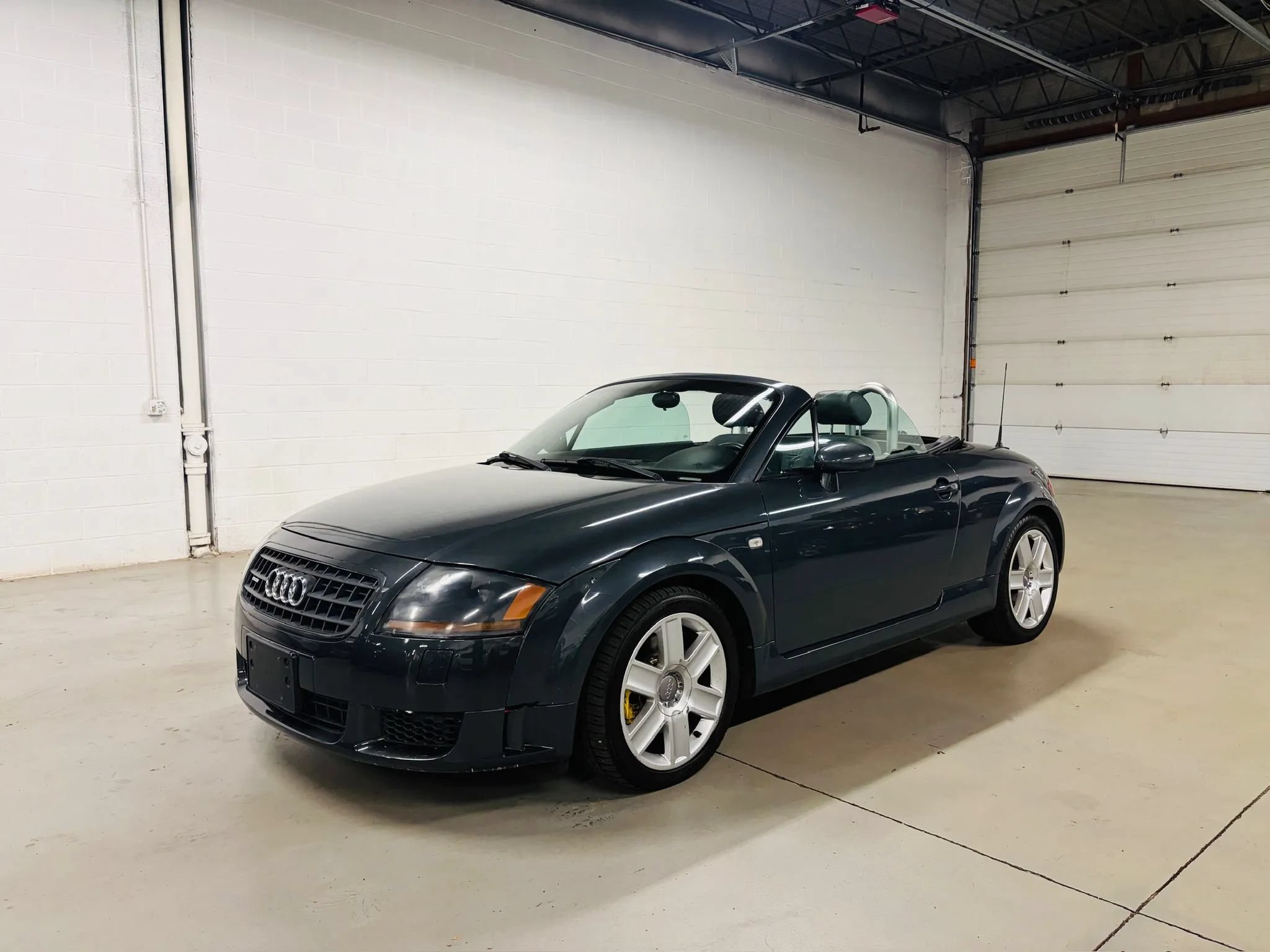 Used 2003 Audi TT 1.8T AWD/4WD image 2