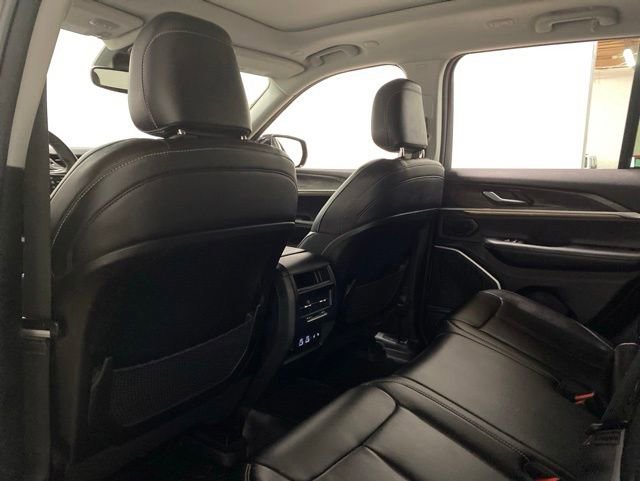 Used 2022 Jeep Grand Cherokee Limited 4xe AWD/4WD image 30